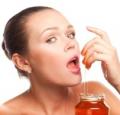 10 alimente care te fac bună la pat